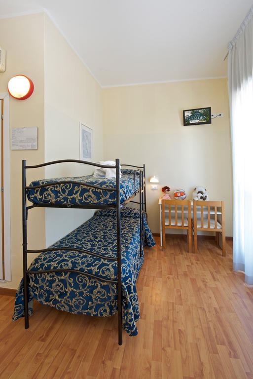 Hotel Garden Cattolica Bilik gambar