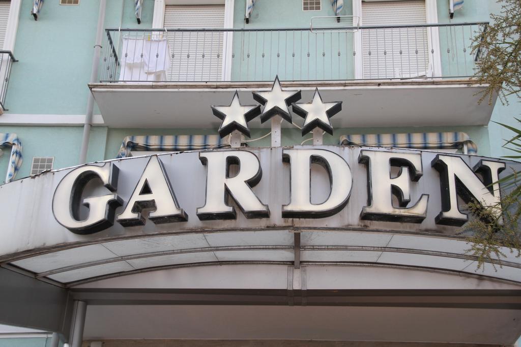 Hotel Garden Cattolica Luaran gambar